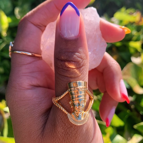 *SOLD* Nefertiti African Ring - Picture 2 of 2